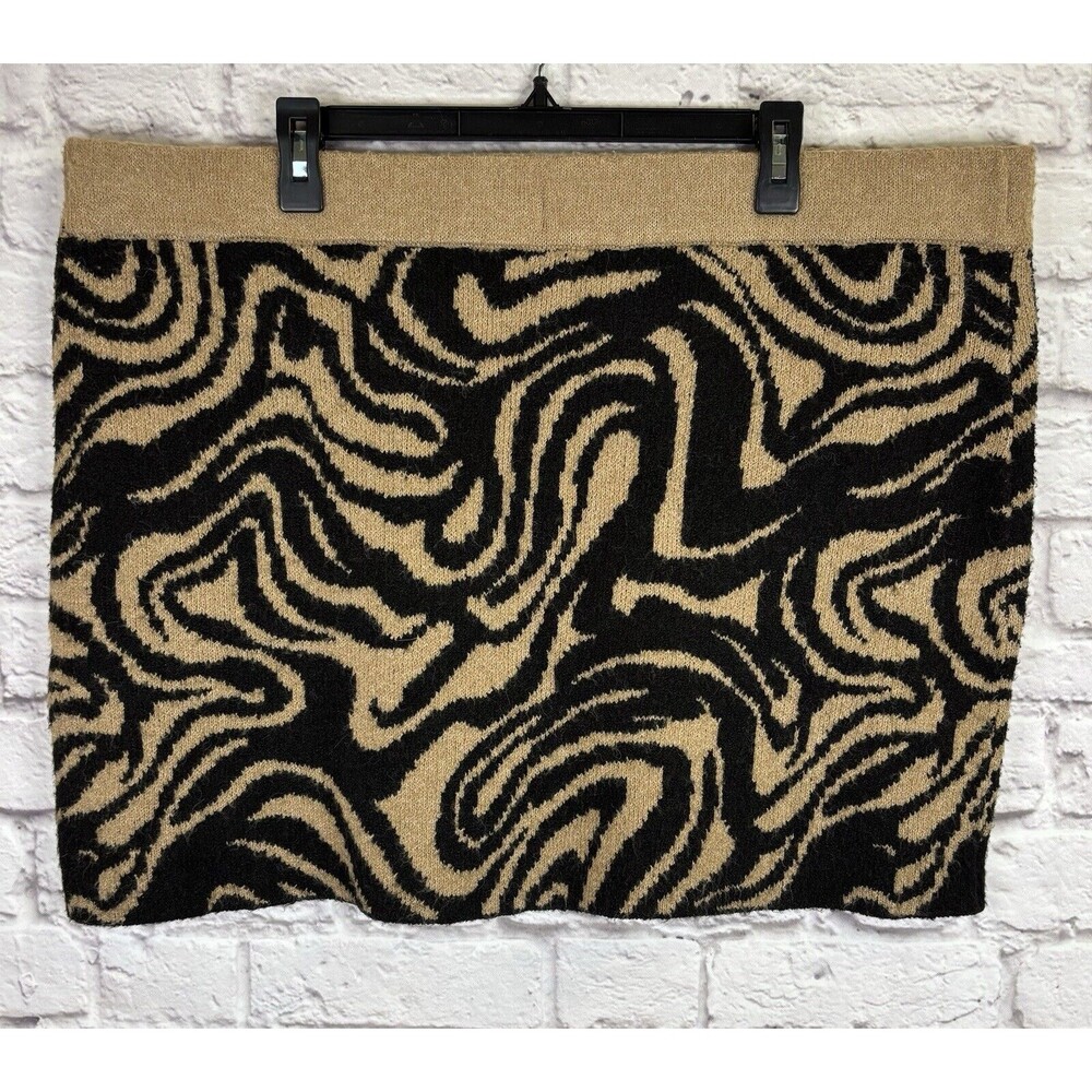 New BP Brand Animal Print Zebra Mini Skirt Sweater Textured‎ Tan Black Curvy 3X